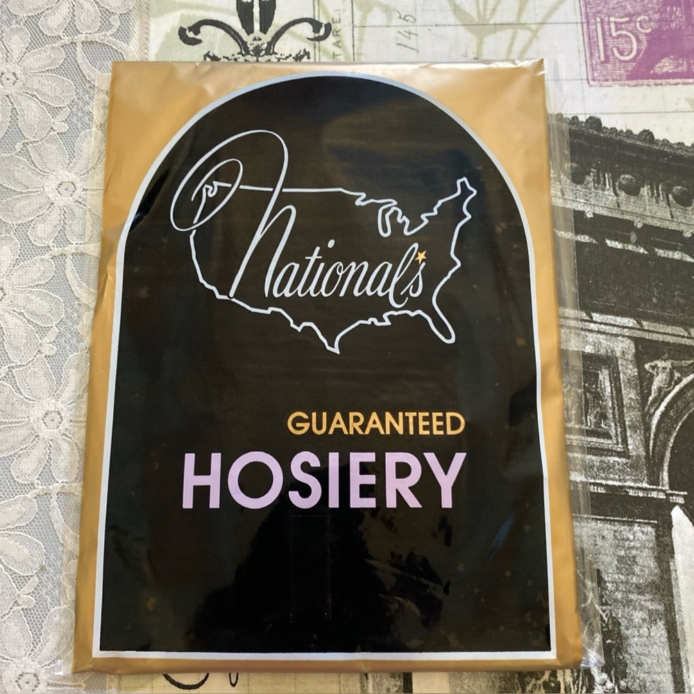 National's Guaranteed Hosiery NIP Wom M Nylons (Type that uses garter belt)